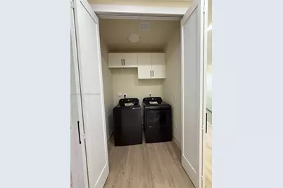 3326 Elizabeth St, Miami, FL 33133 - Photo 39