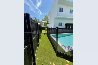 3326 Elizabeth St, Miami, FL 33133 - Photo 25