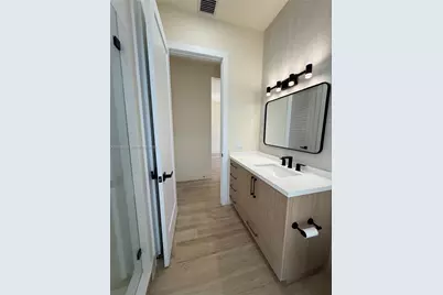 3326 Elizabeth St, Miami, FL 33133 - Photo 13