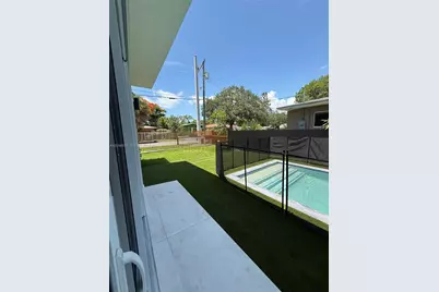 3326 Elizabeth St, Miami, FL 33133 - Photo 21