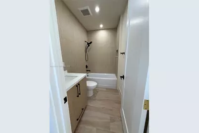 3326 Elizabeth St, Miami, FL 33133 - Photo 43