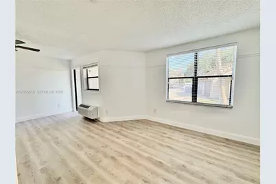 4581 W McNab Rd #12, Pompano Beach, FL 33069 - Photo 9
