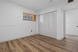 6070 W 18th Ave, Hialeah, FL 33012 - Photo 19