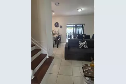 10963 W 32nd Ln, Hialeah, FL 33018 - Photo 5