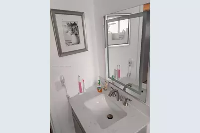 911 W Country Club Cir, Plantation, FL 33317 - Photo 15