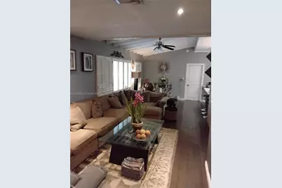 911 W Country Club Cir, Plantation, FL 33317 - Photo 7
