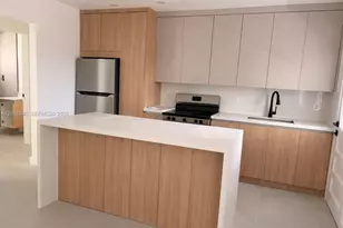 550 SW 10th St, Miami, FL 33130 - Photo 1