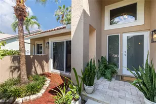 1171 Laguna Springs Dr, Weston, FL 33326 - Photo 5