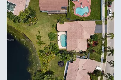1171 Laguna Springs Dr, Weston, FL 33326 - Photo 37