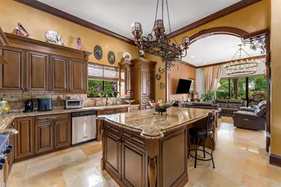 10270 SW 62nd St, Miami, FL 33173 - Photo 13