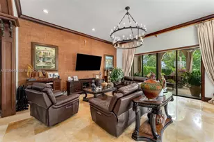 10270 SW 62nd St, Miami, FL 33173 - Photo 11