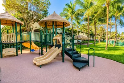 19501 W Country Club Dr #1903, Aventura, FL 33180 - Photo 31