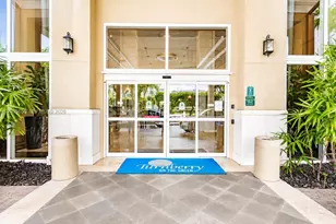 19501 W Country Club Dr, Aventura, FL 33180 - Photo 25