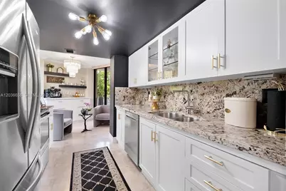1000 Quayside Ter #411, Miami, FL 33138 - Photo 15