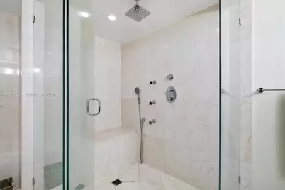 1000 Quayside Ter #411, Miami, FL 33138 - Photo 27