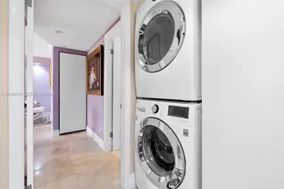 1000 Quayside Ter #411, Miami, FL 33138 - Photo 25