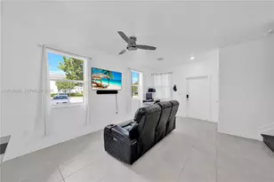 2632 SE 11th Ct, Homestead, FL 33035 - Photo 9