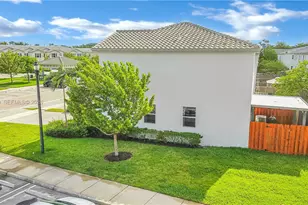 2632 SE 11th Ct, Homestead, FL 33035 - Photo 3