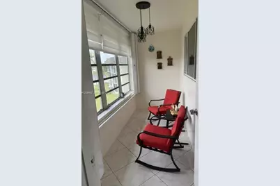 1530 NE 191st St #305, Miami, FL 33179 - Photo 9
