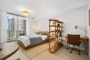 77 SE 5th St, Miami, FL 33131 - Photo 3