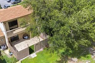 2152 SW 81st Way, Davie, FL 33324 - Photo 11