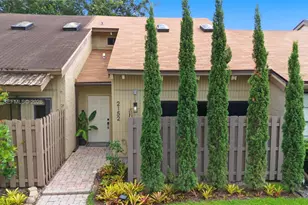 2152 SW 81st Way, Davie, FL 33324 - Photo 19