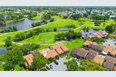 2152 SW 81st Way, Davie, FL 33324 - Photo 9