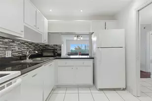 3200 N Palm Aire Dr, Pompano Beach, FL 33069 - Photo 9
