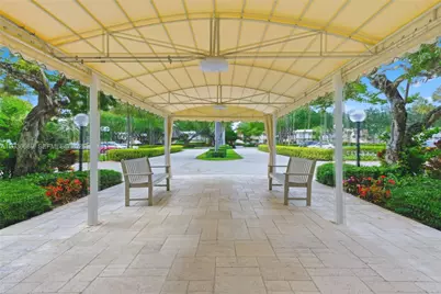 3200 N Palm Aire Dr #501, Pompano Beach, FL 33069 - Photo 5