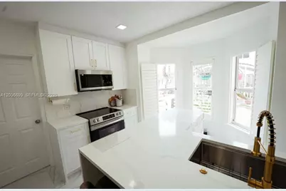 1935 NE 35th Ave, Homestead, FL 33033 - Photo 19