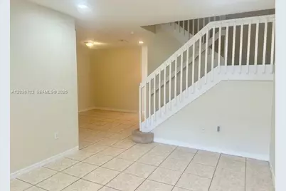 568 NE 35th Ave, Homestead, FL 33033 - Photo 3