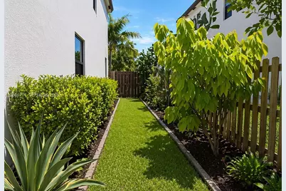 20900 NE 2nd Ct, Miami, FL 33179 - Photo 23