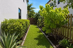 20900 NE 2nd Ct, Miami, FL 33179 - Photo 23