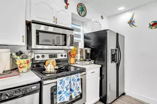 3483 SW 52nd Ave, Pembroke Park, FL 33023 - Photo 13