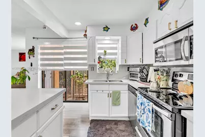 3483 SW 52nd Ave, Pembroke Park, FL 33023 - Photo 15