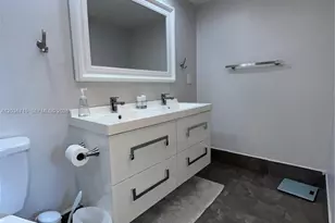 301 SE 3rd St, Dania Beach, FL 33004 - Photo 17