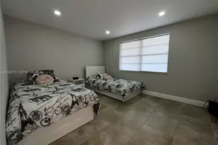 301 SE 3rd St, Dania Beach, FL 33004 - Photo 11