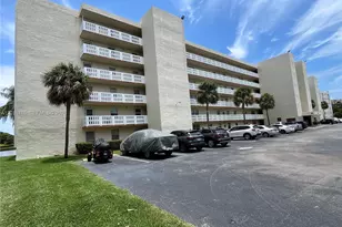 301 SE 3rd St, Dania Beach, FL 33004 - Photo 3