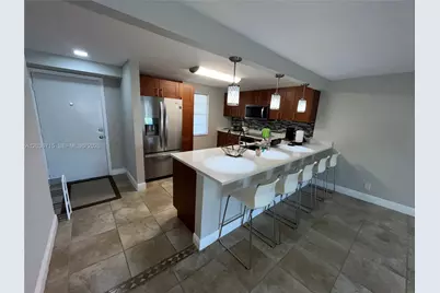 301 SE 3rd St #204, Dania Beach, FL 33004 - Photo 5