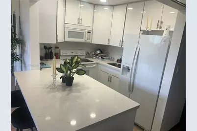 820 NW 87th Ave #408, Miami, FL 33172 - Photo 3