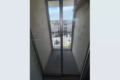 820 NW 87th Ave #408, Miami, FL 33172 - Photo 11