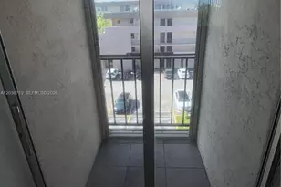 820 NW 87th Ave, Miami, FL 33172 - Photo 11