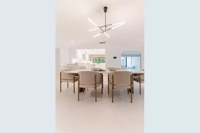 7300 SW 77th Ave, Miami, FL 33143 - Photo 9