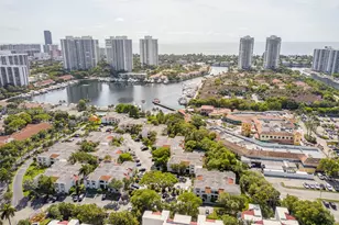 3578 Magellan Cir, Aventura, FL 33180 - Photo 41