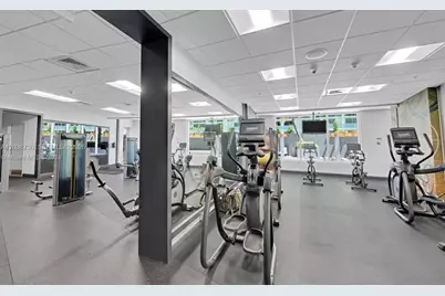 1750 N Bayshore Dr #3811, Miami, FL 33132 - Photo 9