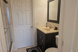 126 Golden Isles Dr, Hallandale Beach, FL 33009 - Photo 15
