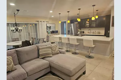 126 Golden Isles Dr #62A, Hallandale Beach, FL 33009 - Photo 5