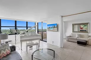 2555 Collins Ave, Miami Beach, FL 33140 - Photo 3