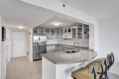 2555 Collins Ave #1508, Miami Beach, FL 33140 - Photo 7