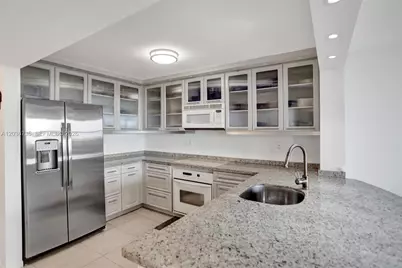 2555 Collins Ave #1508, Miami Beach, FL 33140 - Photo 7